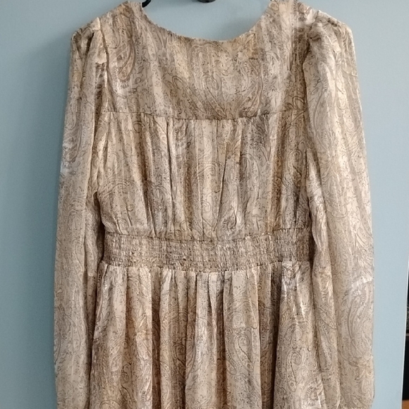 In loom Beige and Gold Paisley V-Neck Midi Dress Excellent Condition Size Small - Picture 5 of 6